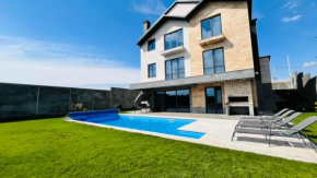Pool House